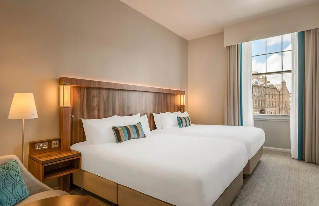 Courtyard By Marriott Edinburgh-1